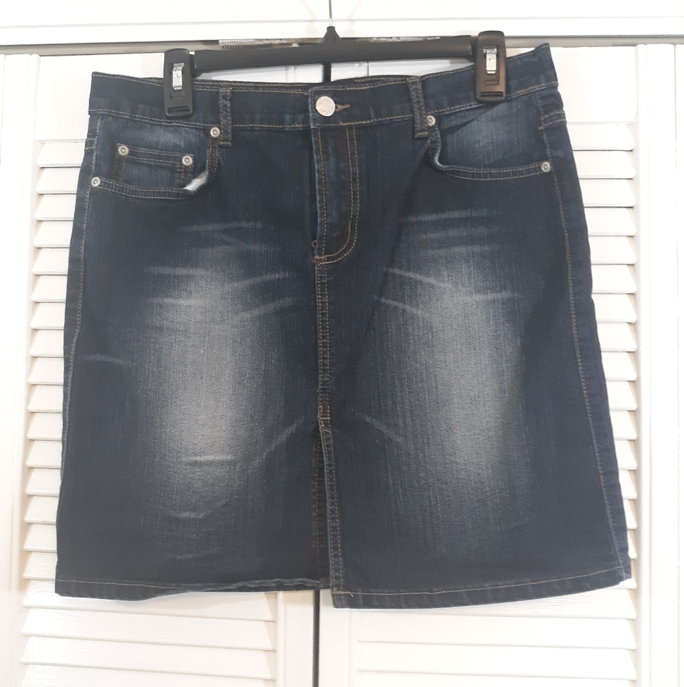 Vigoss distressed jean skirt denim sz 9 *C7